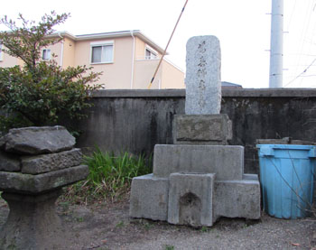 写真③ウミガメの墓